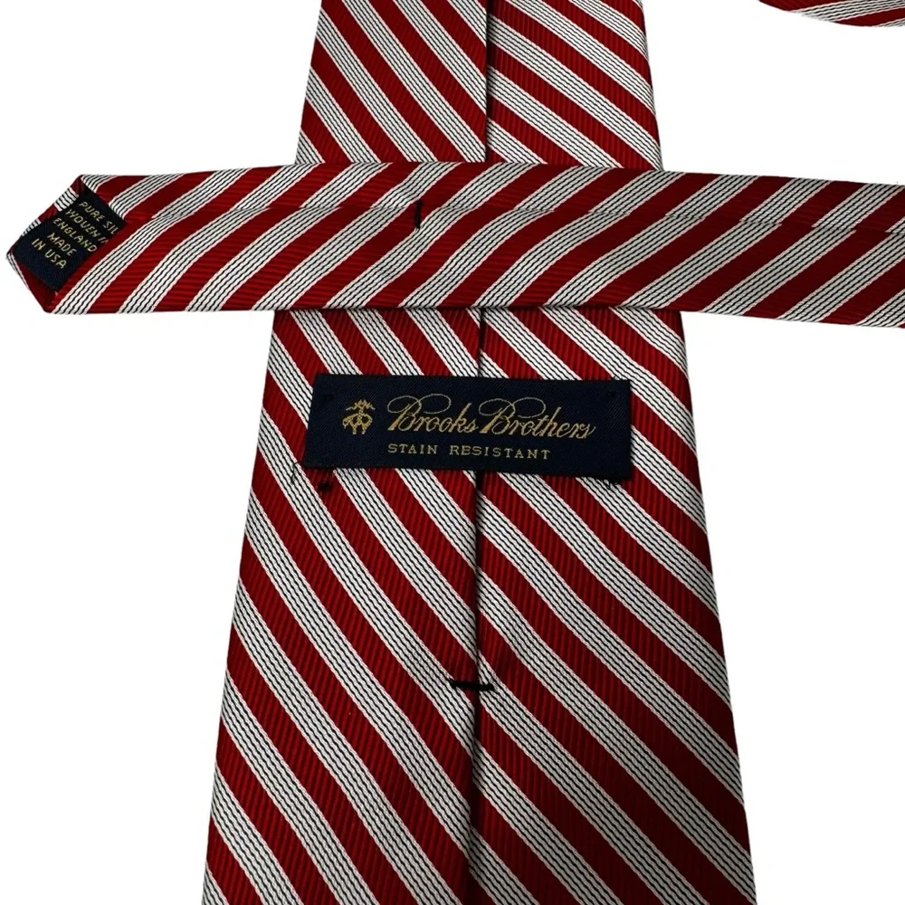 Brooks Brothers | Striped‎ Silk Stain Resistant Tie Red and Gray Stripe